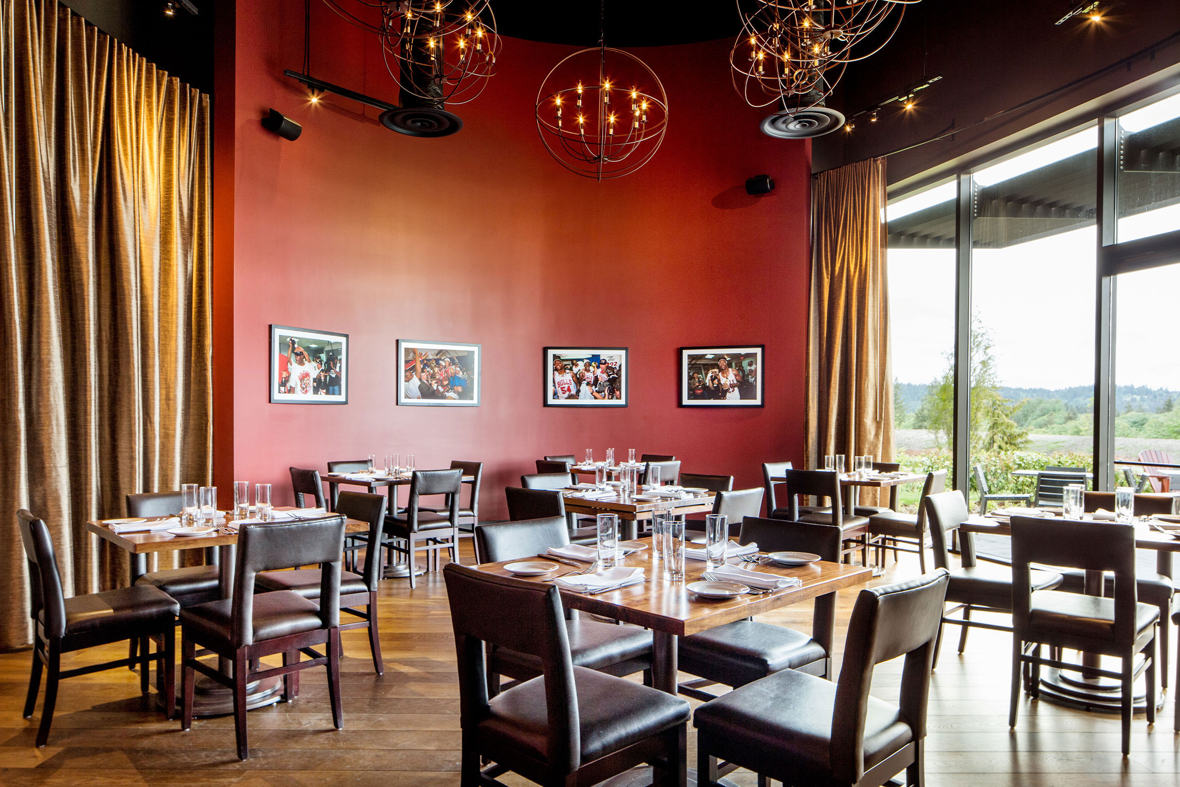 private dining space - desktop version